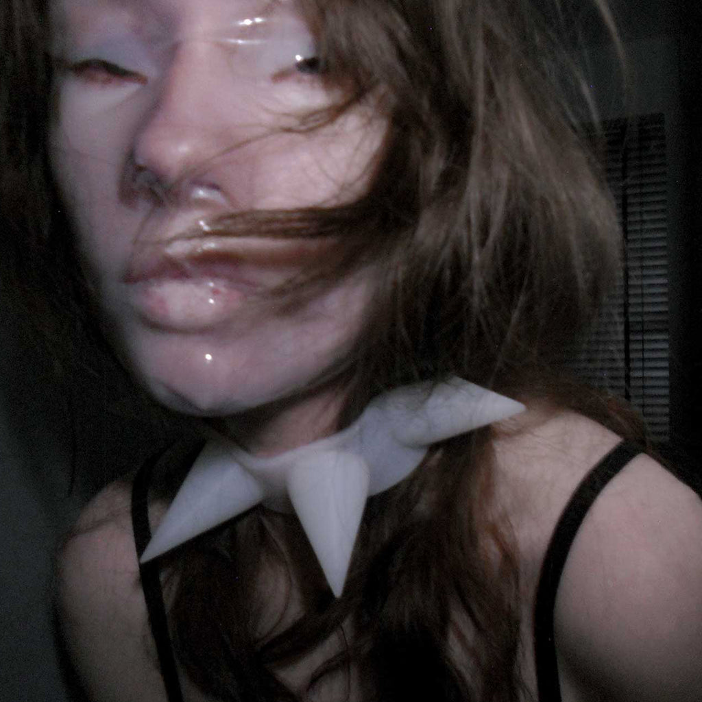 Silicone thorn choker